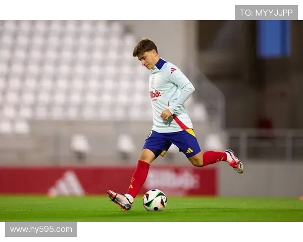 机会来了？巴萨中场巴勃罗-托雷晒健身房加练照片